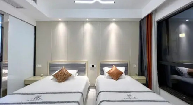 Люкс Guchi·Yimu Siwei Homestay (Maoshan Oriental Salt Lake City Branch)