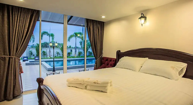 Royal Graces Pool Villas