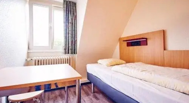 Jugendherberge Paderborn, Забронировать Отель Борн Падерборн, рядом с Центральный вокзал Падерборна