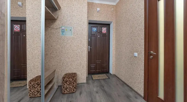 Apartment with View on 24 Floor, Buchen Sie Ferienwohnung Darnyckyj Kiew