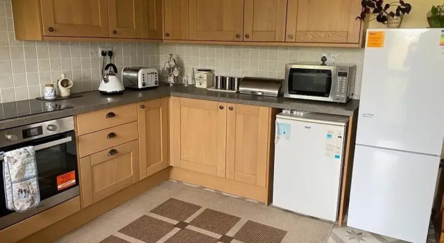 Коттедж 2-bed House Sleeps 4 - Enclosed Garden - Tv & Wifi