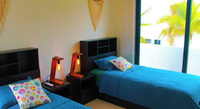 Коттедж Luxury Corcomoran Luxury Beachfront house