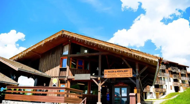 Your apartment near the ski lift, Prenota Appartamento Hotel a Rodano-Alpi con parcheggio, Parcheggio