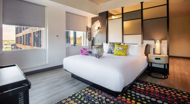 Двухместный номер Standard Aloft by Marriott Providence Downtown
