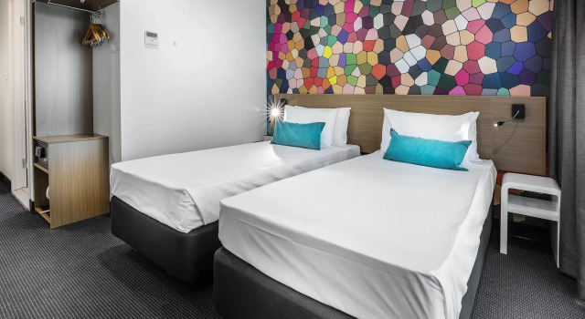 ibis Styles Brisbane Elizabeth Street, Забронировать Отель Отели и гостиницы Брисбна, рядом с Паромный терминал Thornton Street, Отель