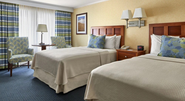 Четырёхместный номер Standard Juniper Hill Inn