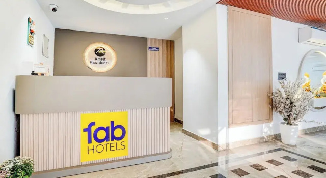 FabHotel Amrit Luxury Inn - 1km from RBS Services India Pvt. Ltd Gurgaon, Забронировать Отель Гургаон 