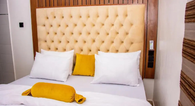 NIFEWAT APARTMENT,Bris suite 1bedroom apartment gym, Netflix,WiFi