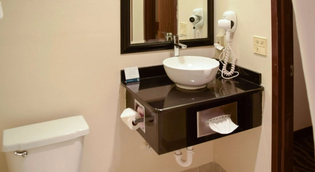 Четырёхместный номер Standard Quality Inn Umatilla - Hermiston
