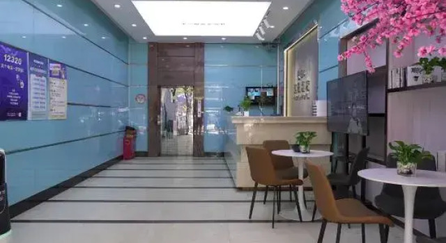 Jinglong Yingtian Business Hotel