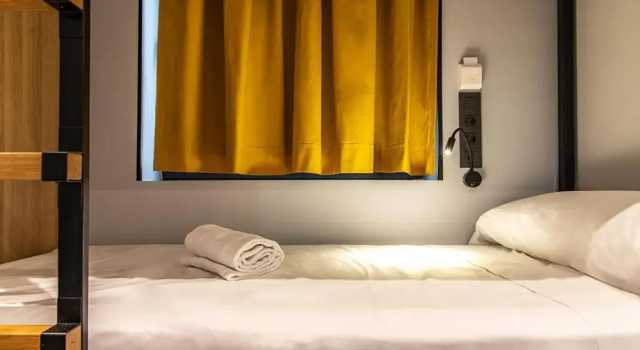 Кровать в общем номере (женский номер) Petit Hostel La Latina
