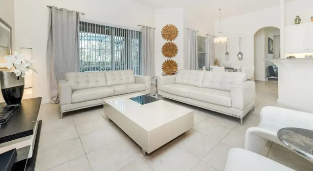 4079 oak Tree Drive, Забронировать Отель Отели Давенпорт с парковкой, Парковка