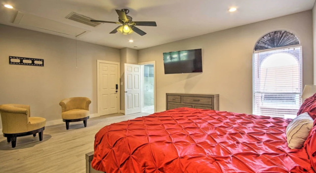 Апартаменты с 3 комнатами с балконом Eado Houston Home, Walk to Convention Center!