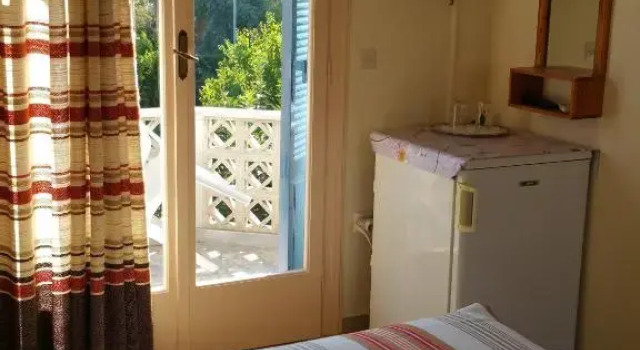 Двухместный номер Standard с балконом и с красивым видом из окна Guesthouse Karidia