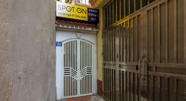 Spot on 927 Hanoi Dorm 1 - Hostel, Забронировать Хостел Отели Кау Гиай с парковкой, Парковка