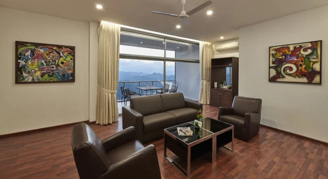 Двухместный люкс с видом на озеро Ragamaya Resort & Spa Munnar