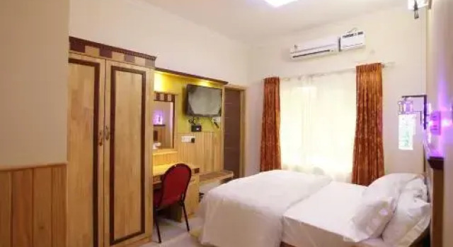 Ayur Resorts, Rezervovat Hotel Hotely v Cheyur s bazénem, Bazén