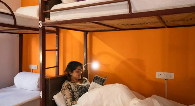 Кровать в общем номере (женский номер) La-Hostel, Zostel Leh