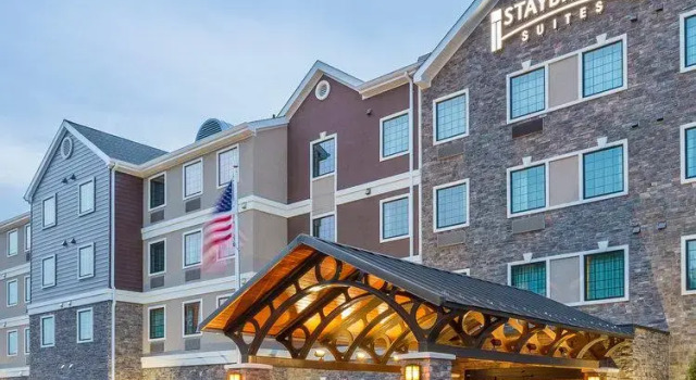 Номер Standard Staybridge Suites Canton by IHG