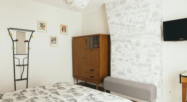 Chez Pépé Merle - Chambres dhôtes dans le quartier du Père Lachaise, Забронировать Отель «постель и завтрак» 11-й округ: Бастилия Париж, рядом с Курон