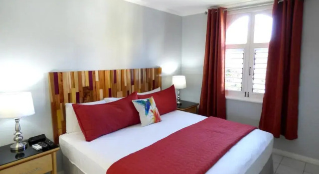 Beach One Bedroom Suite A17, Rezervovat Hotel Hotely v Ocho Rios Coast s bazénem, Bazén