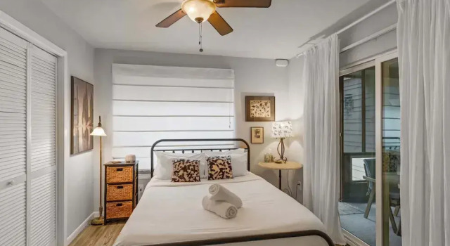 Cozy Retreat in Central East Austin, Забронировать Апартаменты/квартира Остин Greater Austin, рядом с Riverside Place Shopping Center