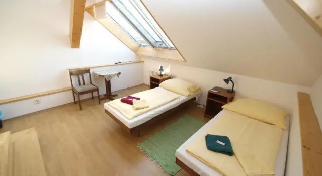 Church Pension Praha - Husuv Dum