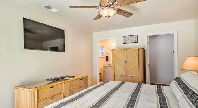 Коттедж 6 Mi to Dtwn Cape Coral Home with Spacious Lanai