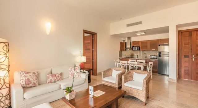 5 Guests 2 BR Jacuzzy Balcony Sublime