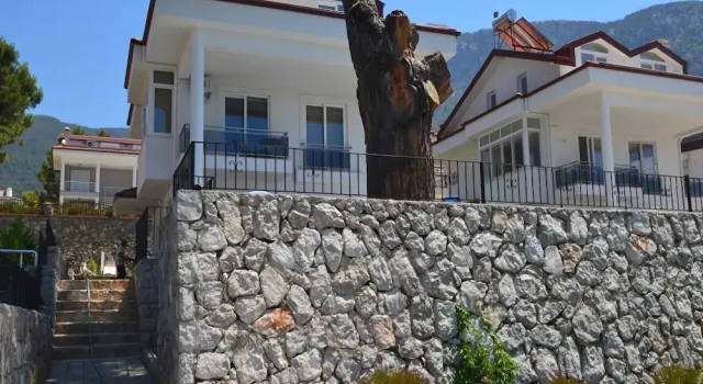 New Age Villa Anch