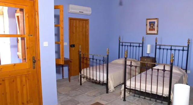 Студия Eveleos Country House