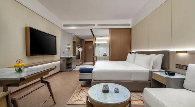 Двухместный номер Standard с балконом и oceanfront Voco Sanya Bay By Ihg