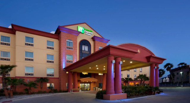 Holiday Inn Express Hotel and Suites South Padre Island by IHG, Забронировать Отель Саут-Падре-Айленд Rio Grande Valley