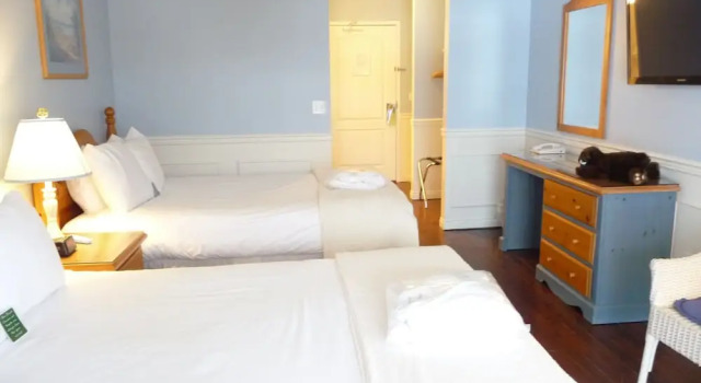Номер Standard с балконом и с видом на горы South Thompson Inn & Conference Centre