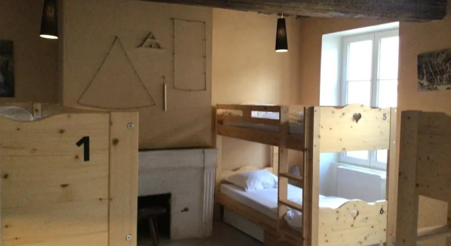 Lauberge de Treigny, Réserver Auberge de jeunesse Auberges de jeunesse à Bourgogne., Auberge de jeunesse