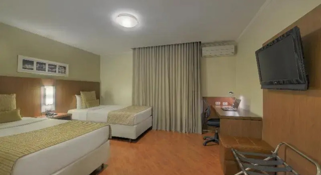 Двухместный номер Standard Hotel Deville Curitiba