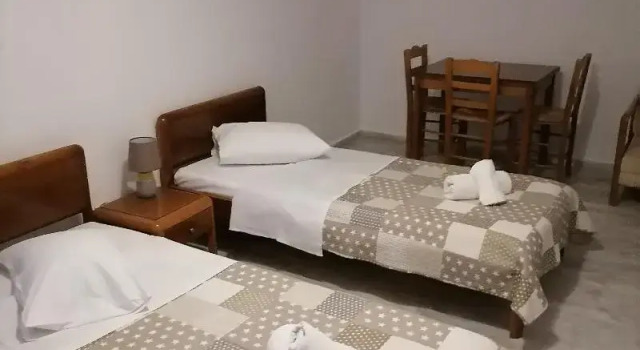 Трёхместный номер Standard с балконом Katerina Aprtments
