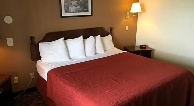 Шестиместный номер Standard Americas Best Value Inn Celina