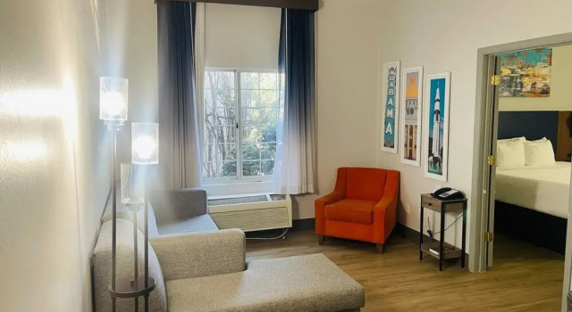 Люкс c 1 комнатой La Quinta by Wyndham Birmingham Homewood
