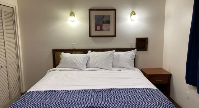 RED ROCK LODGE, Prenota Hotel Challis Idaho