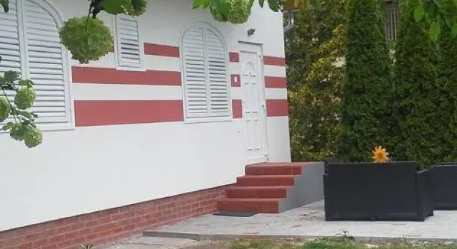 Bella Badacsony Vendégház, Забронировать Отель Бадачоньтомай Бадачонь, рядом с Szegedy Roza House Literature Museum
