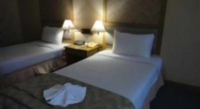 Mukdahan Grand Hotel, Varaa Hotelli Hotellit North-Eastern Thailand pysäköinnillä, Pysäköinti