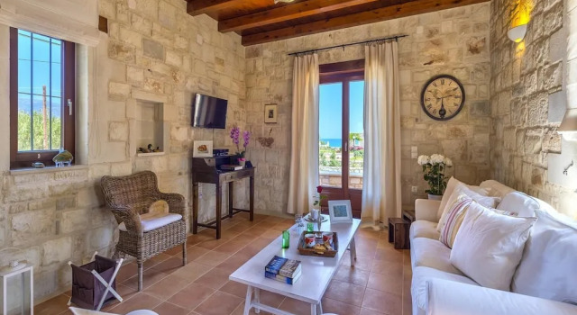 Azure Villa in Platanias