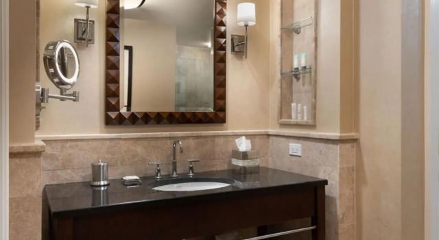 Condominium с 2 комнатами Palm Beach Marriott Singer Island Beach Resort & Spa