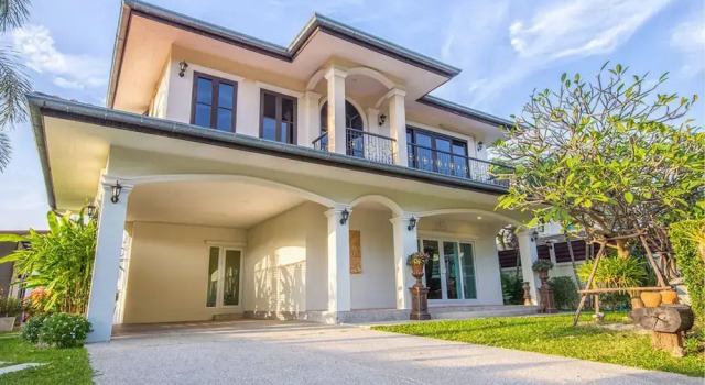 Baan Big Family HuaHin Pool Villa