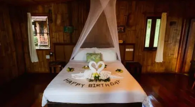 Трёхместное бунгало с балконом и с красивым видом из окна Railay Garden View Resort