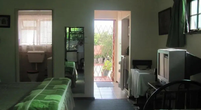 40 Winks Accommodation, Забронировать Отель Отели Кейптауна с бассейном, Бассейн