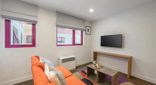 Апартаменты Deluxe Plum Carlton Serviced Apartments