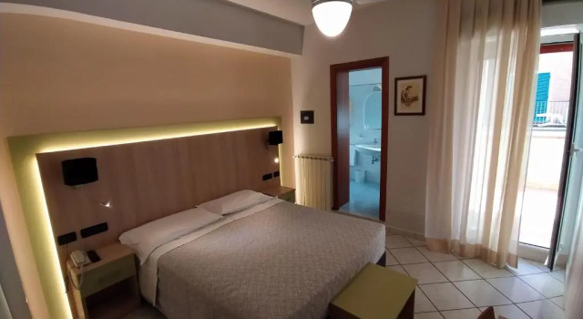 Номер Standard Hotel Monica