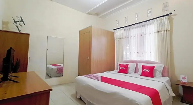Standard chambre RedDoorz at Damar Mas Gunung Kelud Kediri